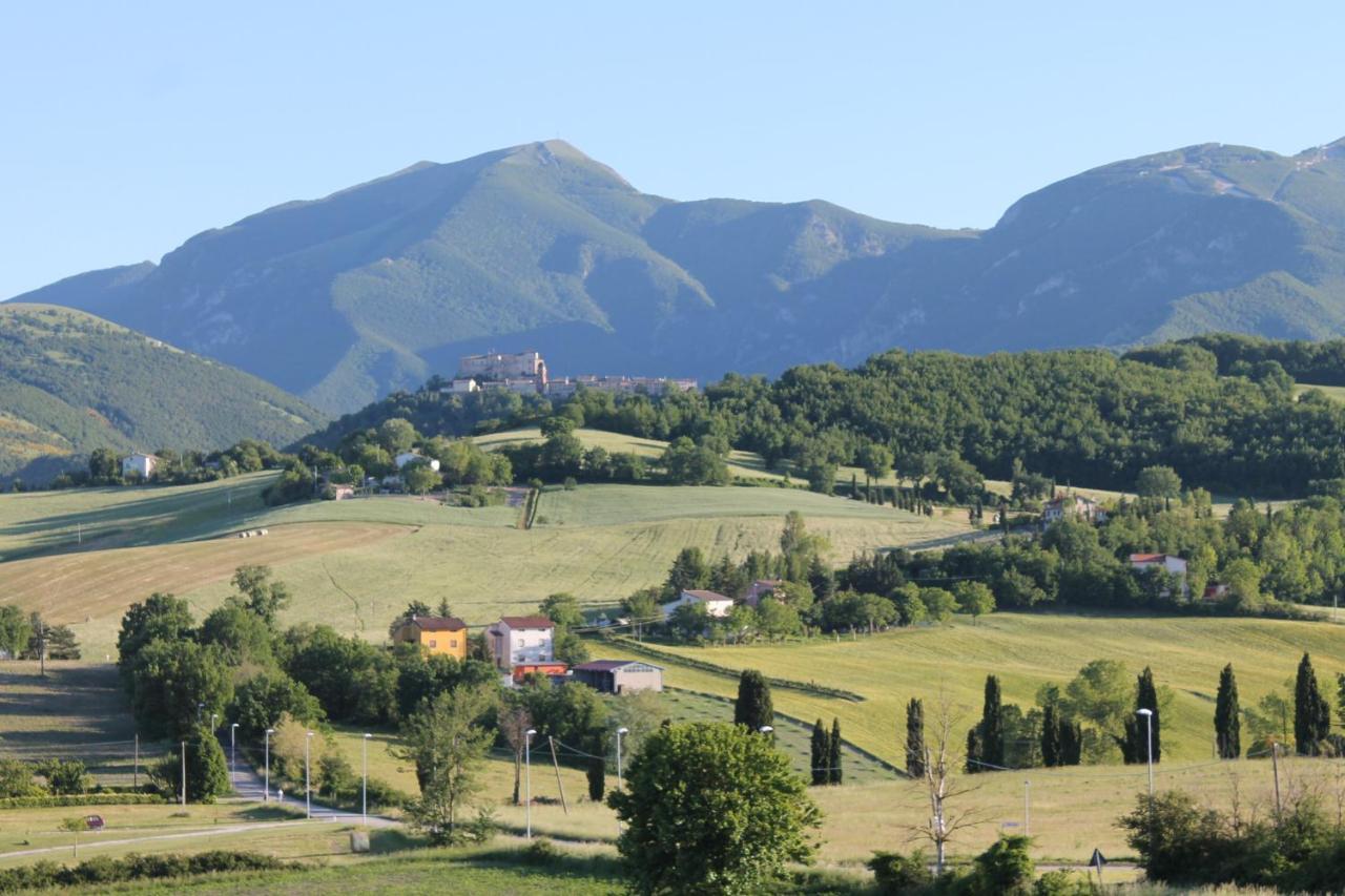 Apartmán Mansarda Viti - Sguardo Su Frontone - Exteriér fotografie