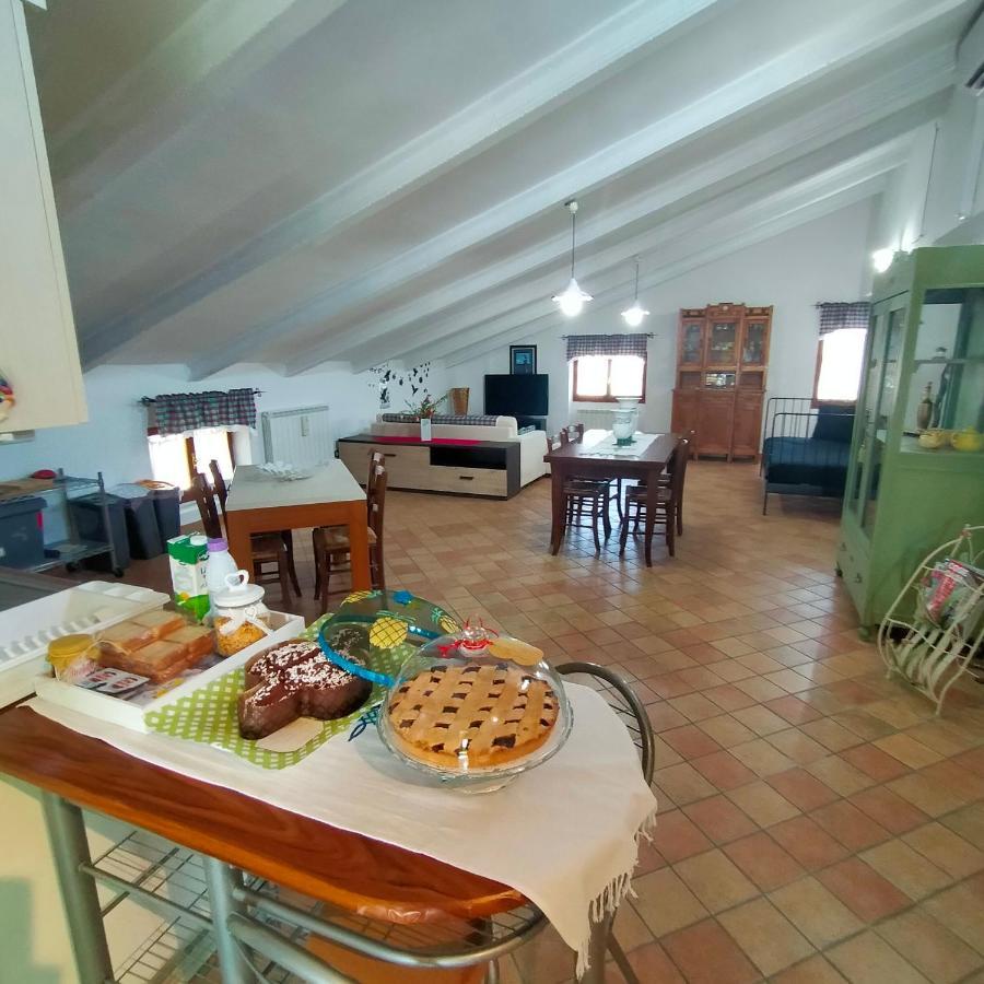 Apartmán Mansarda Viti - Sguardo Su Frontone - Exteriér fotografie